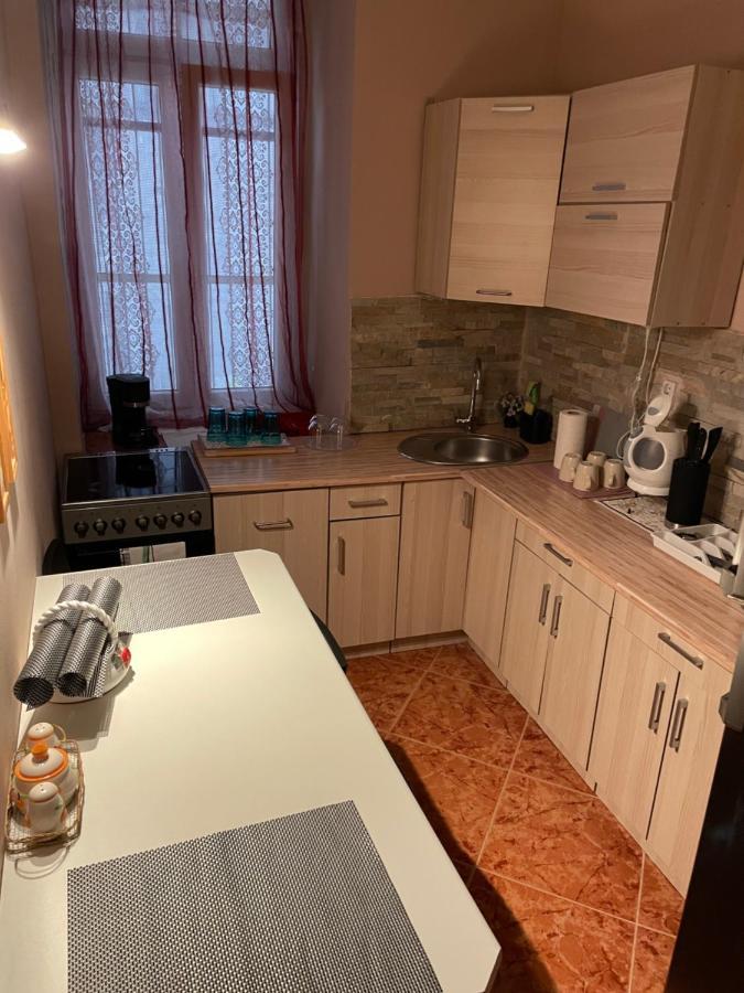 Budapest Clark Apartman ** Apartment Bagian luar foto