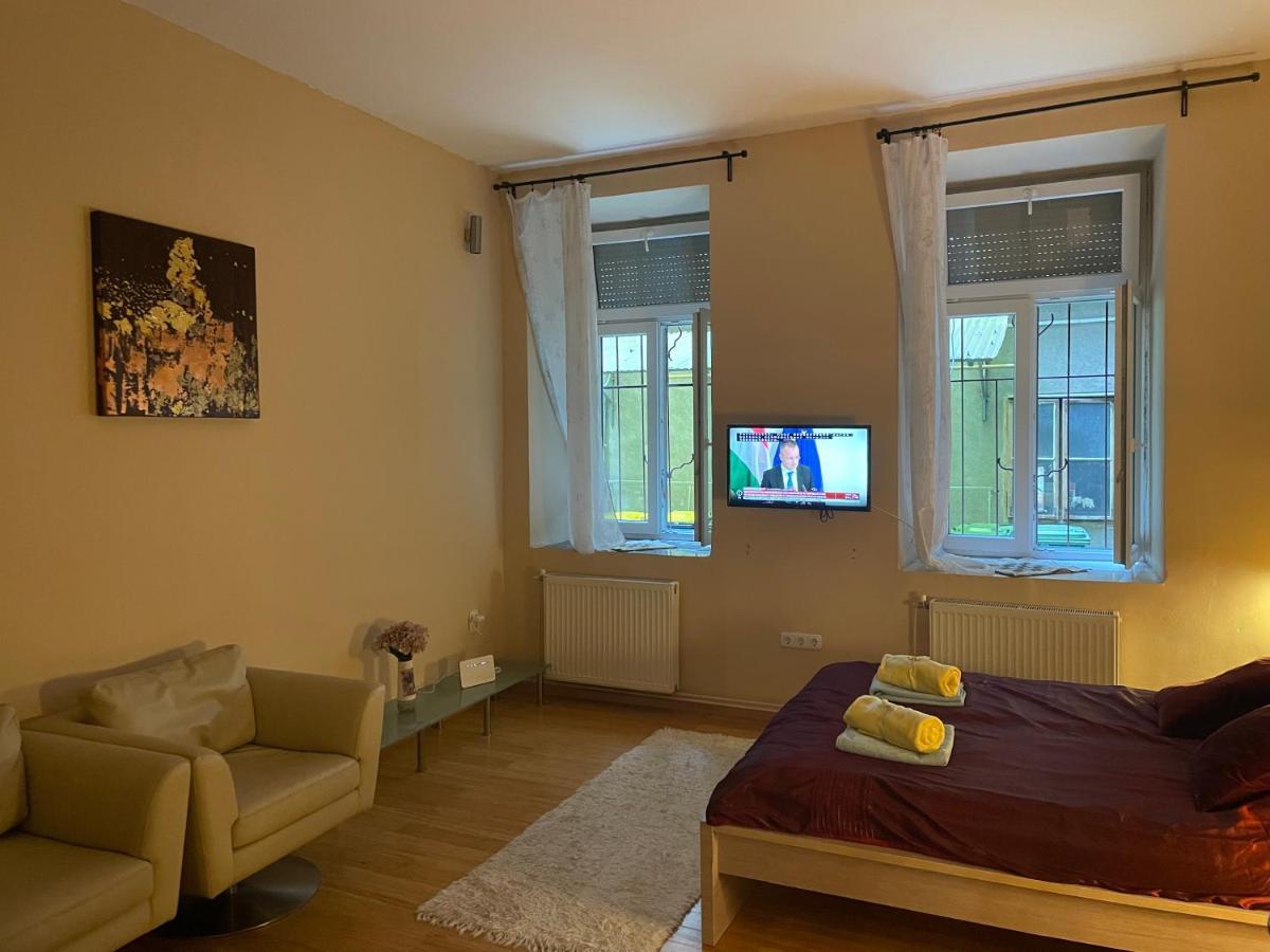Budapest Clark Apartman ** Apartment Bagian luar foto